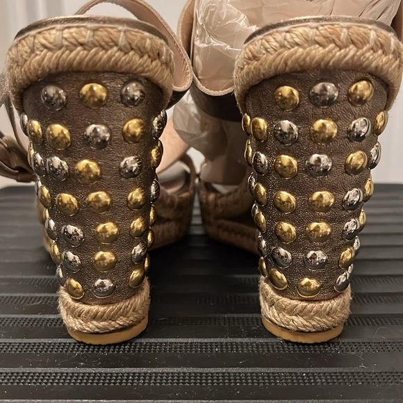 Stuart Weitzman Studded Gold/Silver Metallic Gold Leather Espadrilles Used 8M - Picture 5 of 7
